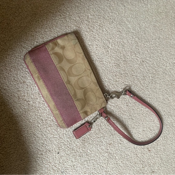 Coach Wristlet - Picture 6 of 6